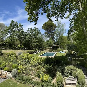 bnb-ermitage-notre-dame-de-vacquieres.aixenprovencehotels.org/